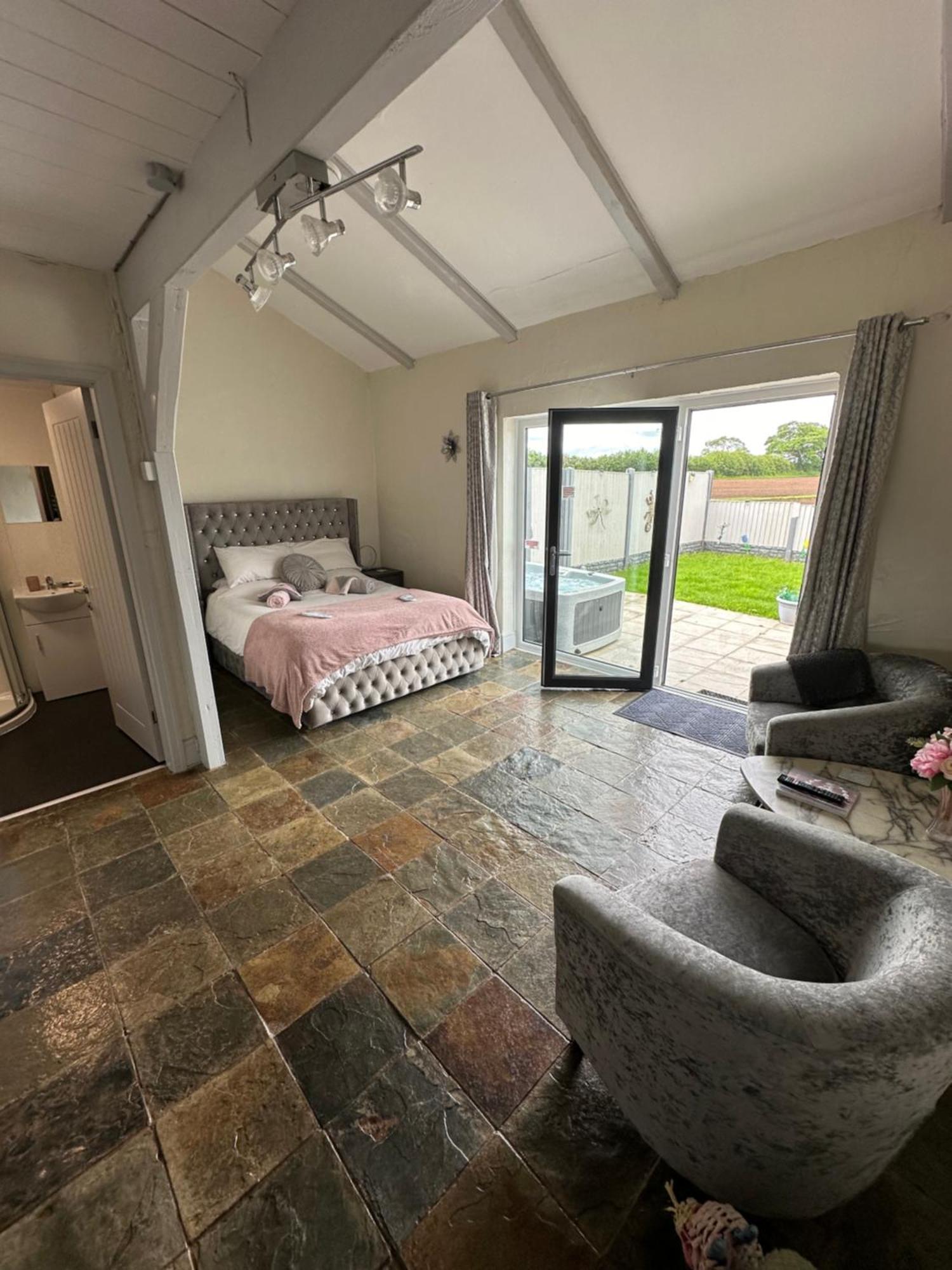 Dwylig Isa Holiday Cottages Rhuddlan Zimmer foto
